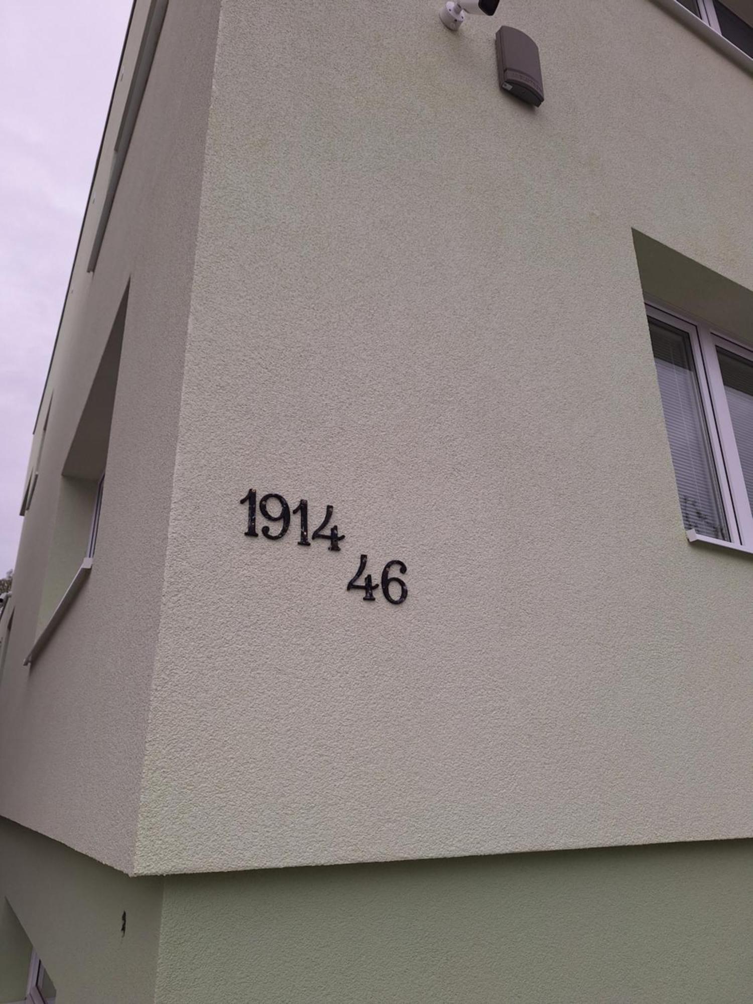 Apartmanovy Dom Stummerova Topoľčany Exterior foto